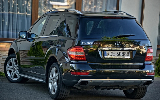 Mercedes-Benz ML cena 49999 przebieg: 330000, rok produkcji 2009 z Brzozów małe 781